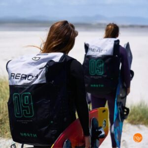 north reach 2 people walking to beach